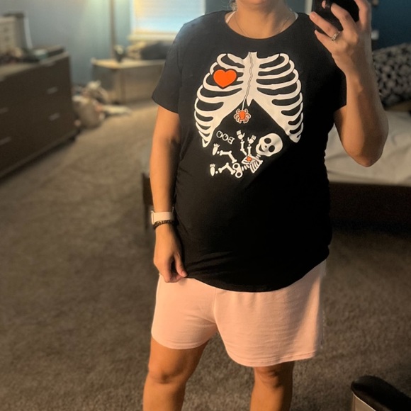 3 Fall and Halloween maternity shirts - Picture 7 of 13